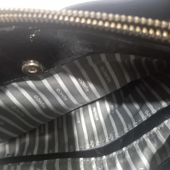 Mimco vintage black and bronze shoulder bag with gold hardware. - Picture 4 of 8